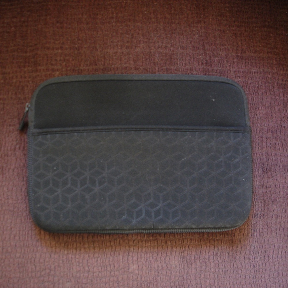 2/$12: HP SPARES Tablet/iPad Sleeve Carrier Padded Case Exterior Zippered Pocket